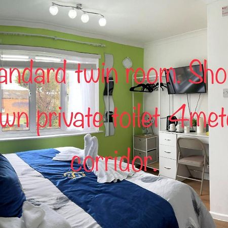 Bed and Breakfast Ponders End Newport  Exteriér fotografie