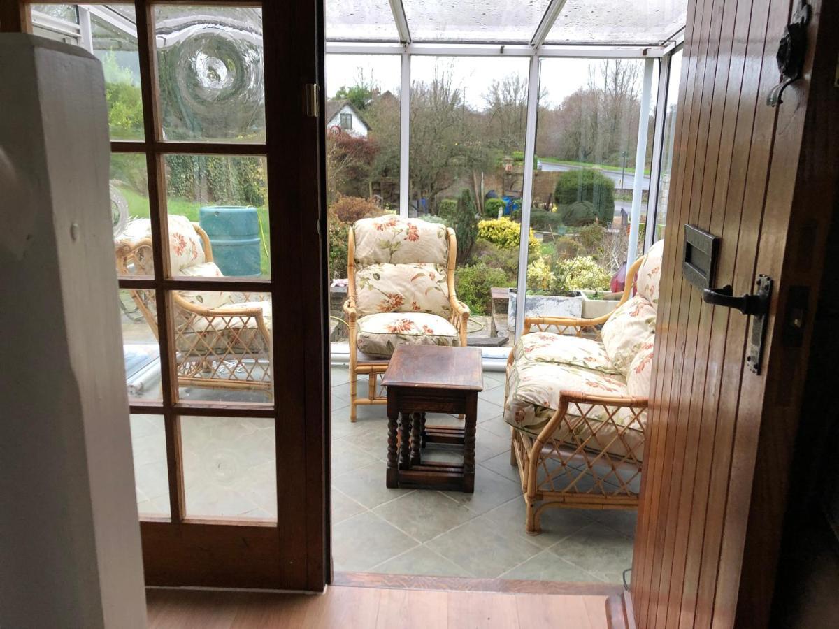 Bed and Breakfast Ponders End Newport  Exteriér fotografie