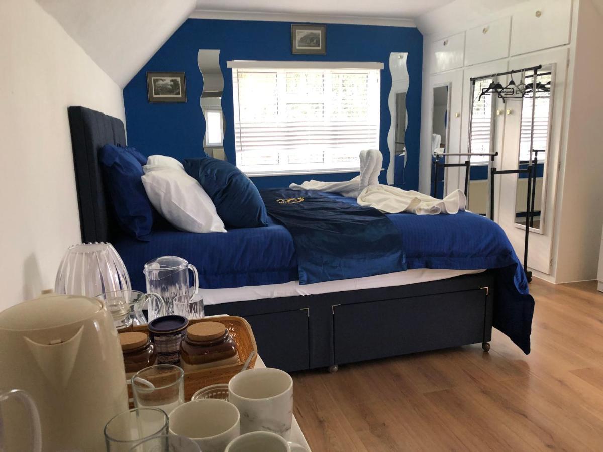 Bed and Breakfast Ponders End Newport  Exteriér fotografie