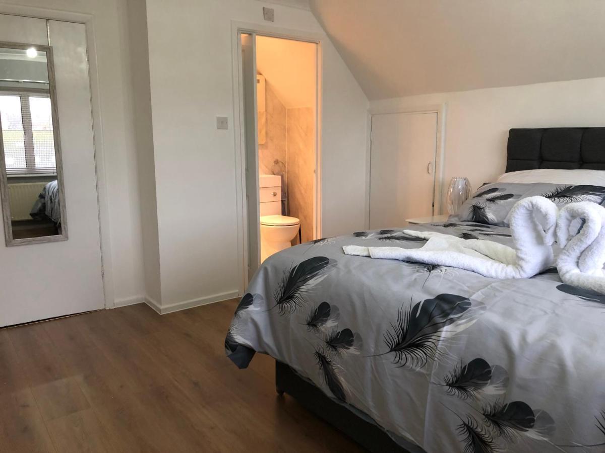 Bed and Breakfast Ponders End Newport  Exteriér fotografie