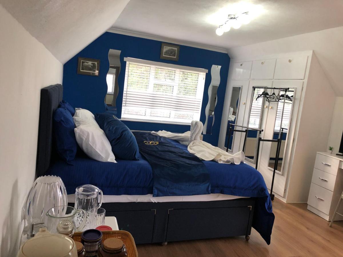 Bed and Breakfast Ponders End Newport  Exteriér fotografie