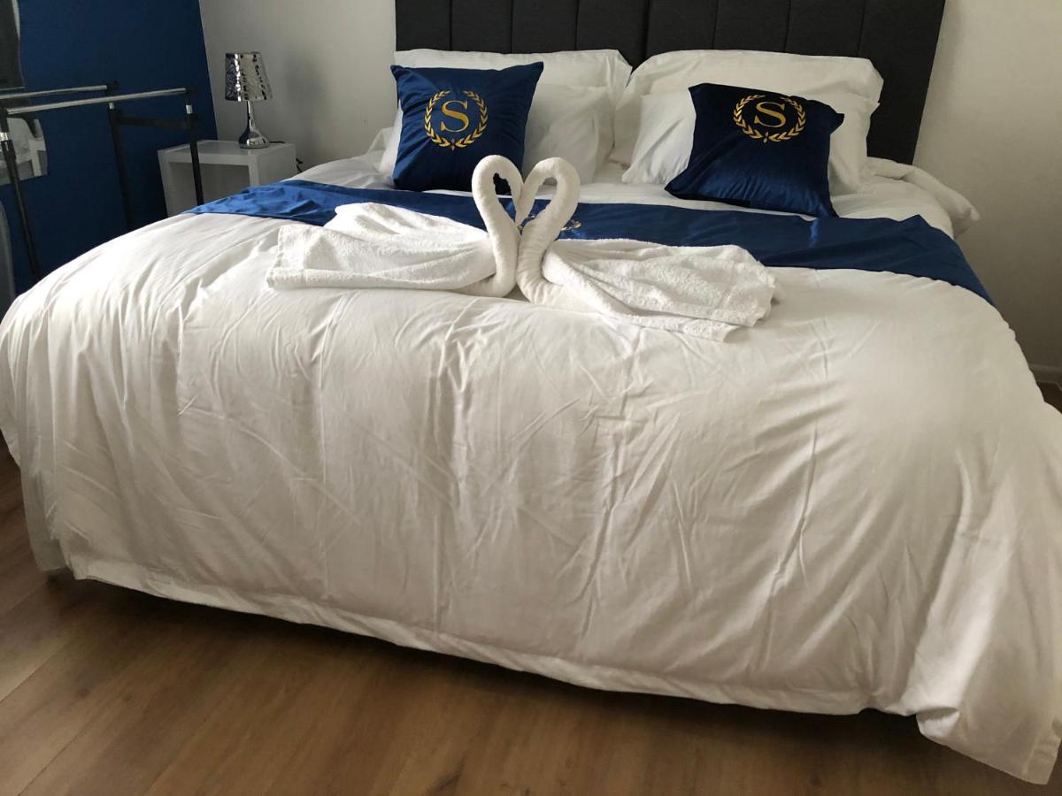 Bed and Breakfast Ponders End Newport  Exteriér fotografie