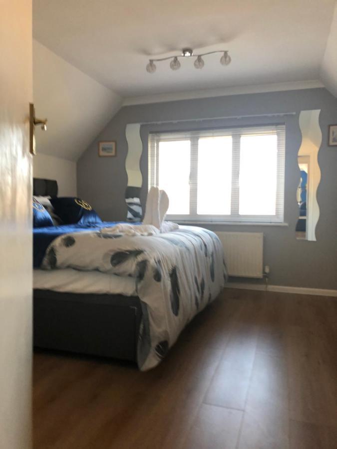 Bed and Breakfast Ponders End Newport  Exteriér fotografie