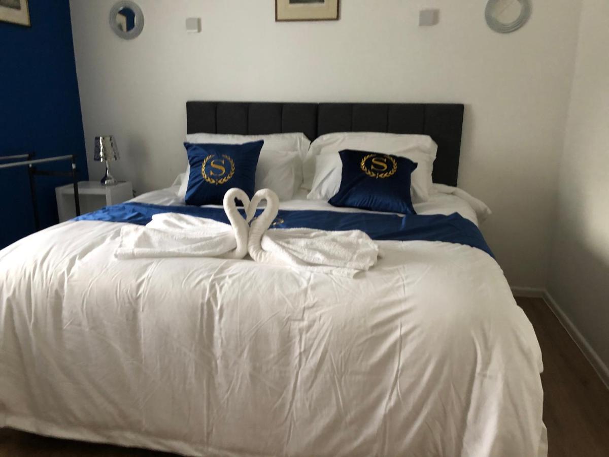 Bed and Breakfast Ponders End Newport  Exteriér fotografie