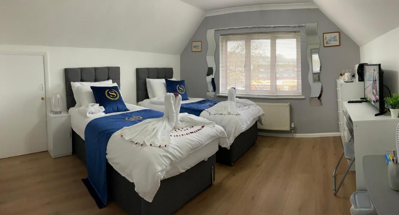 Bed and Breakfast Ponders End Newport  Exteriér fotografie